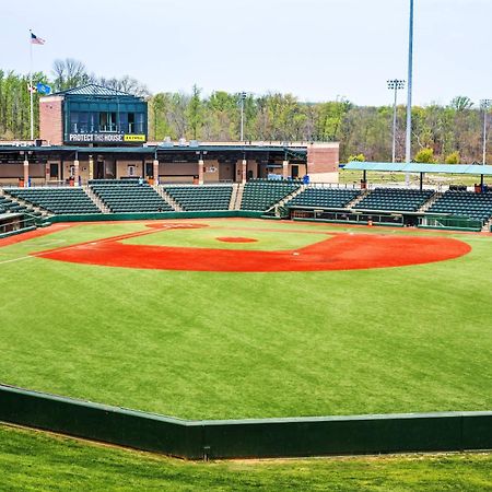 Courtyard Aberdeen At Ripken Stadium Exteriör bild